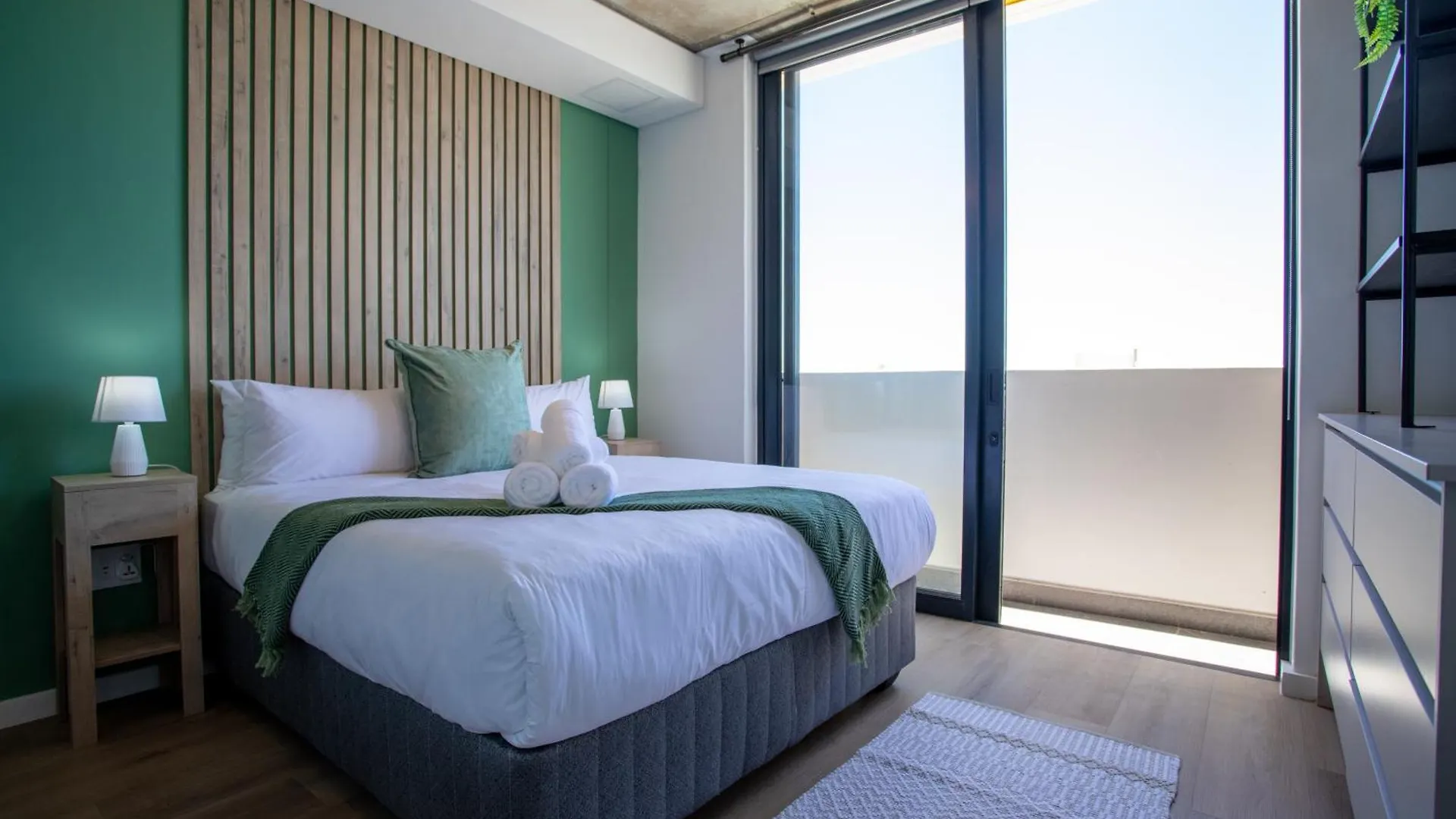 Eighty2 On M Luxury Ocean View Apartment Città del Capo