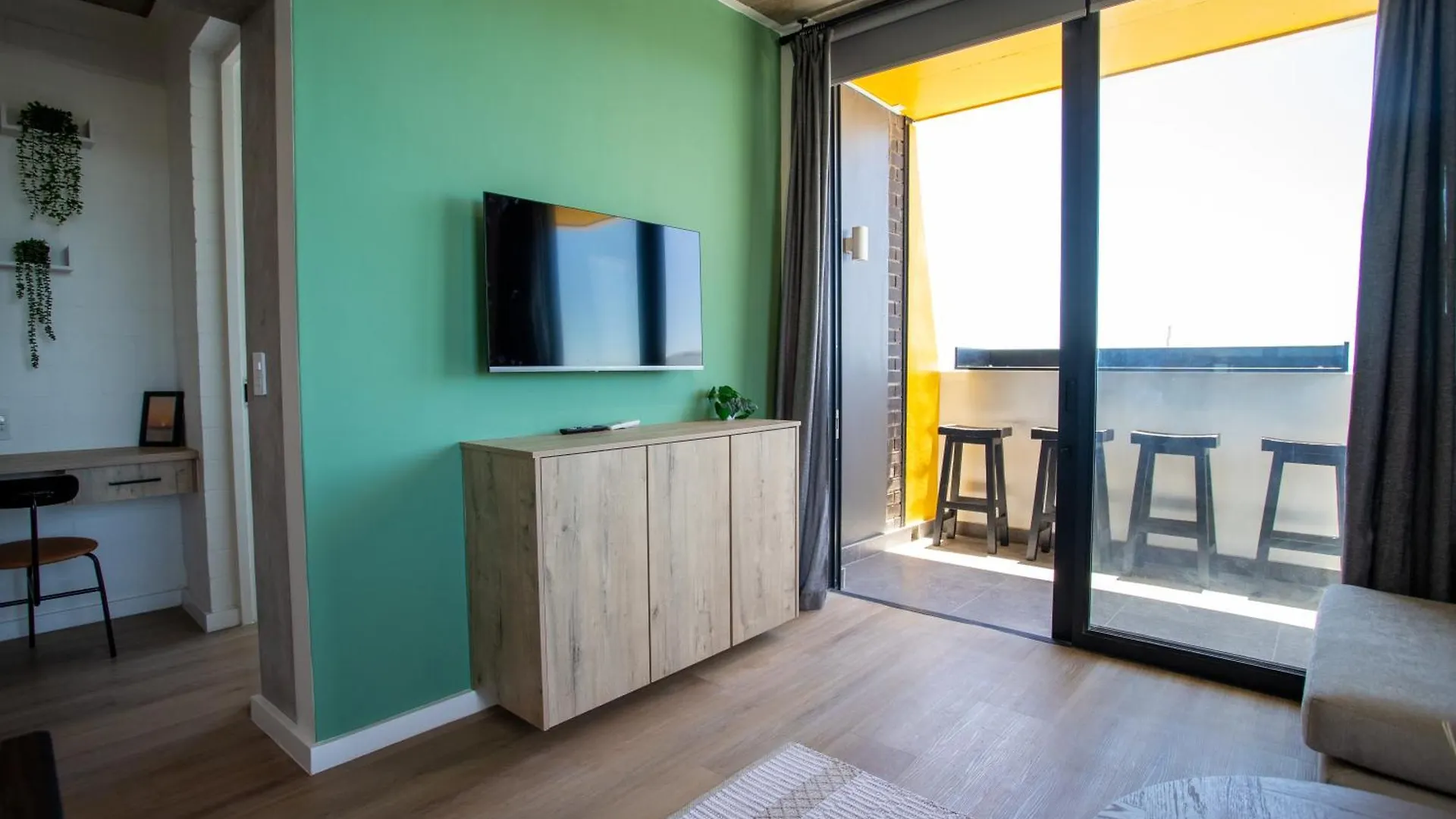Eighty2 On M Luxury Ocean View Apartment Città del Capo