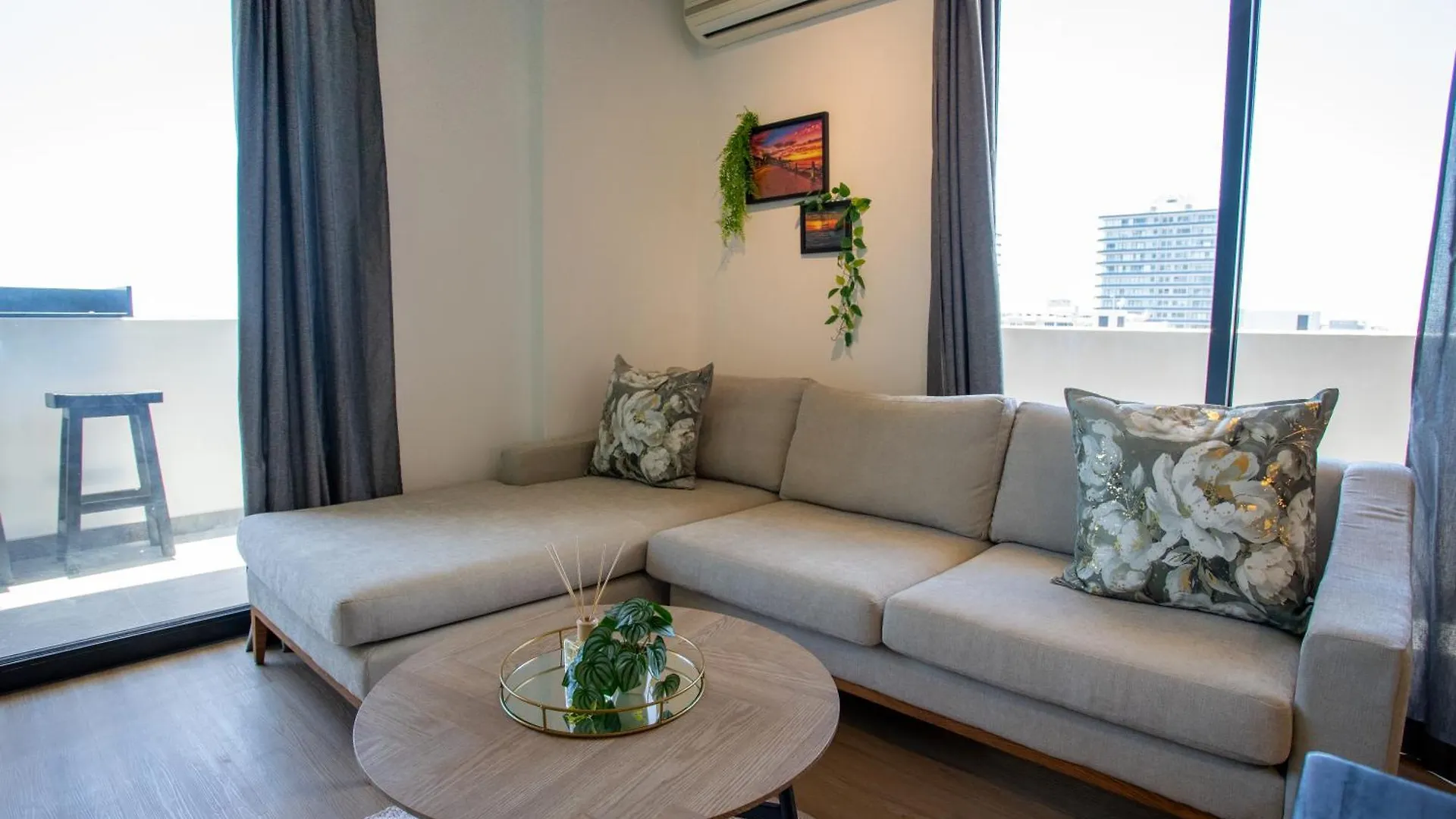 Eighty2 On M Luxury Ocean View Apartment Città del Capo